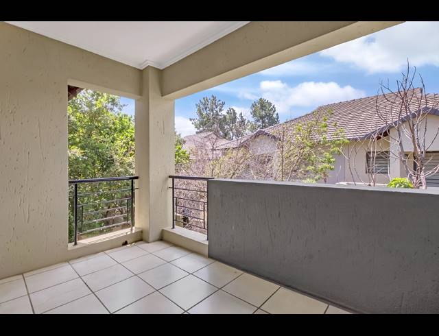 2 BEDROOM APARTMENT FOR SALE IN MAROELADAL